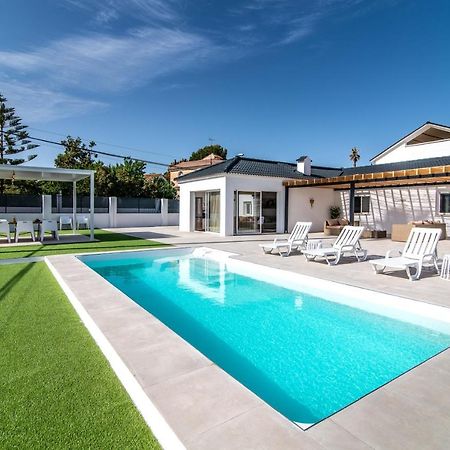 Palm Tree Villa - 5Bdr Paradise Pool / Chill Out Beds Torremolinos Exterior foto