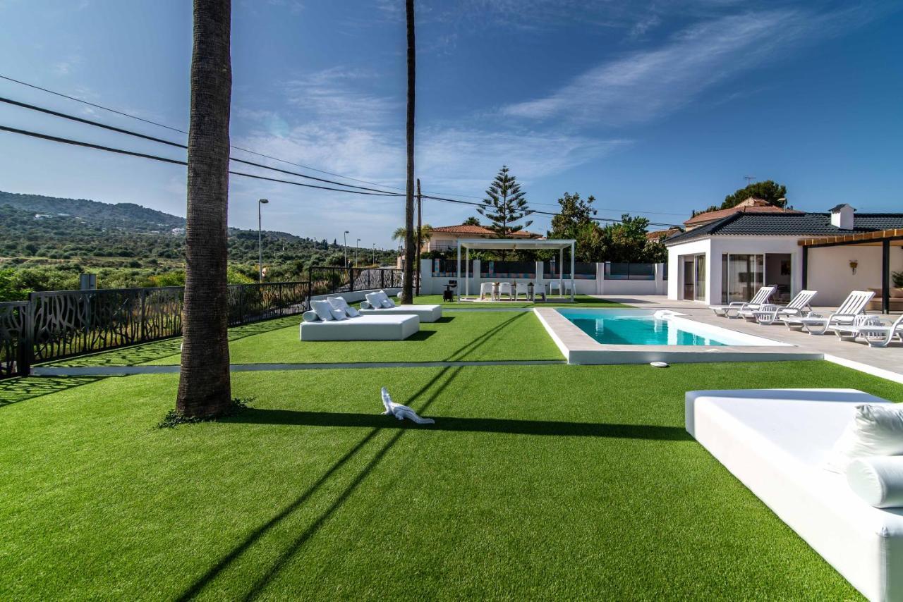 Palm Tree Villa - 5Bdr Paradise Pool / Chill Out Beds Torremolinos Exterior foto