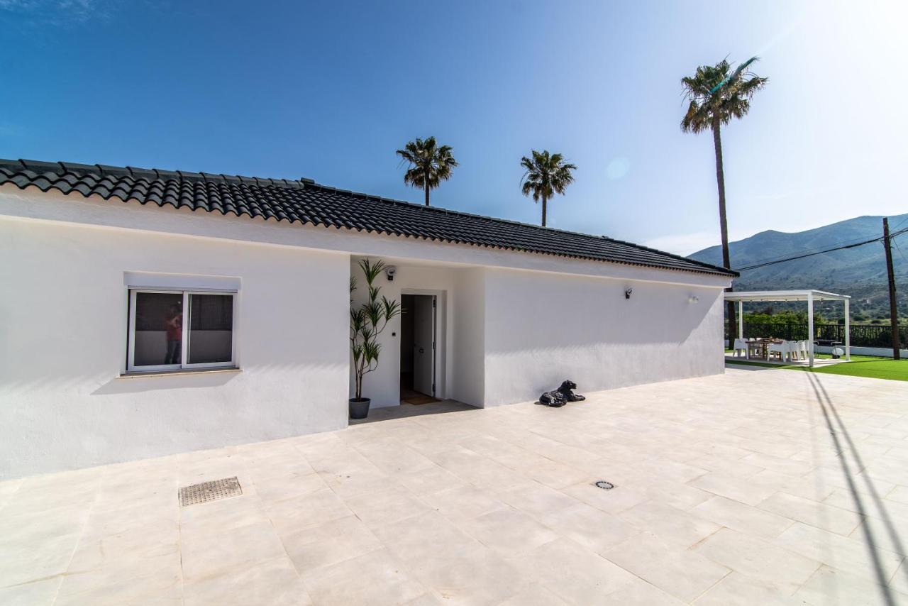 Palm Tree Villa - 5Bdr Paradise Pool / Chill Out Beds Torremolinos Exterior foto